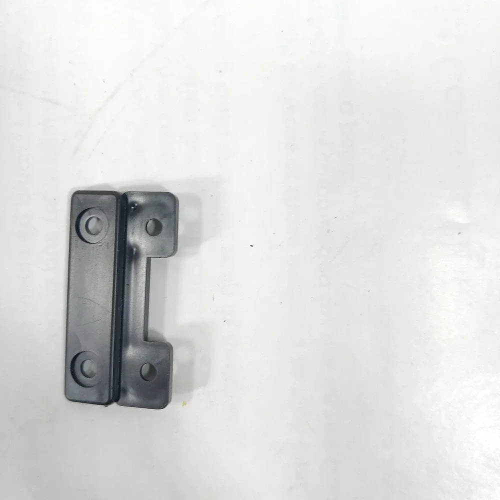 15pc HO Scale Model Train Accessories Black Plastic Brackets Mounting Parts